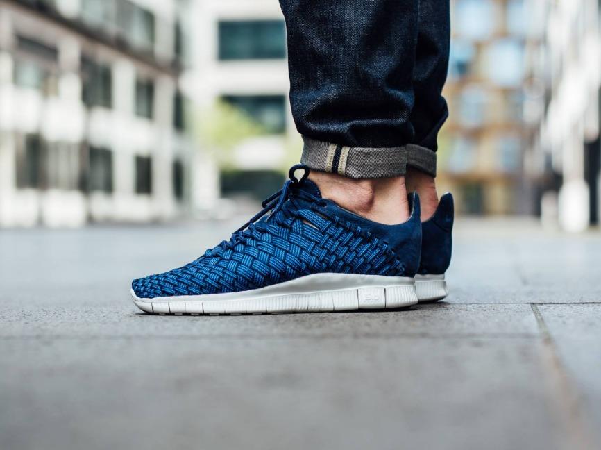 Nike free inneva woven top