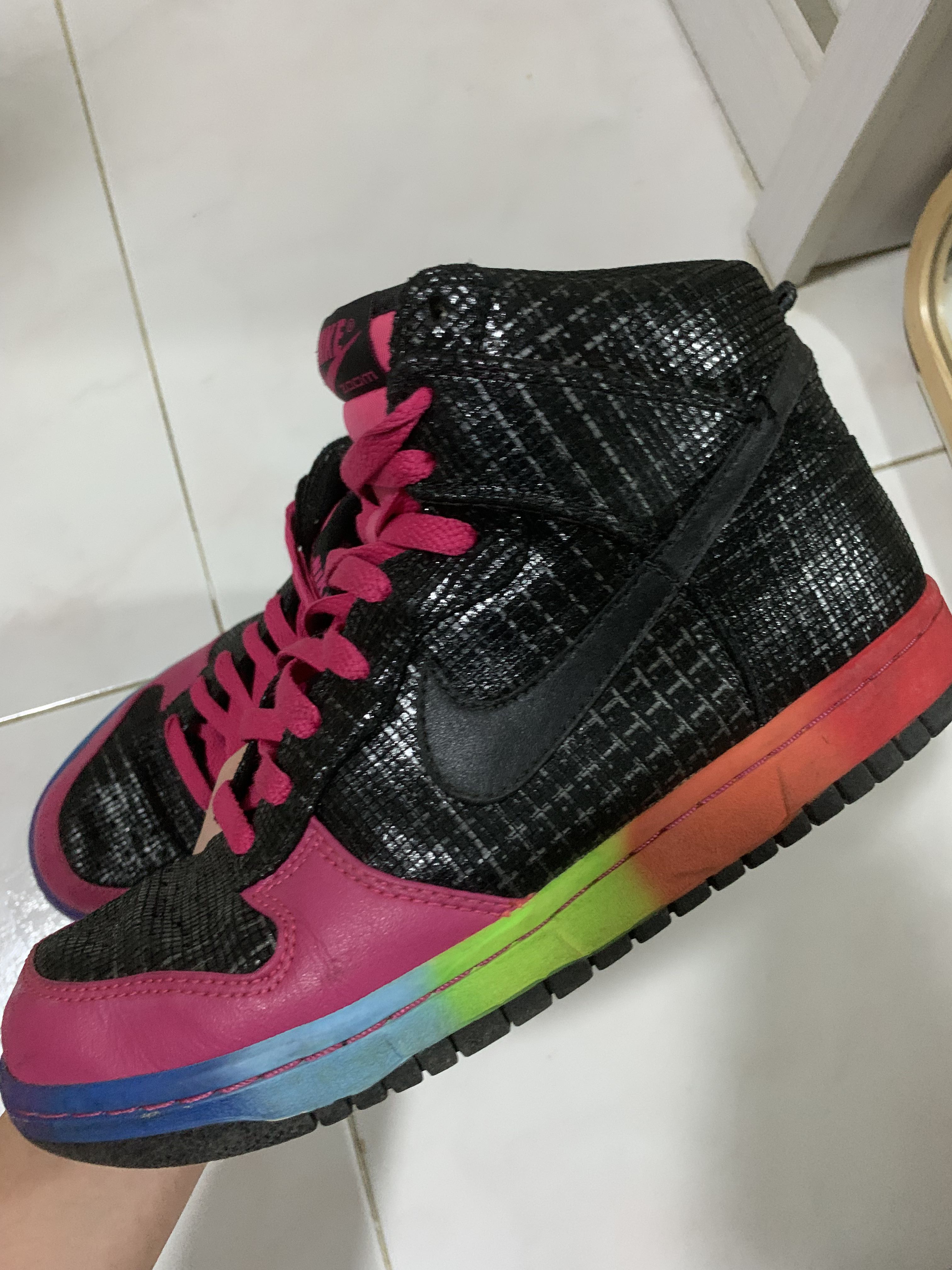 nike sb dunk rainbow