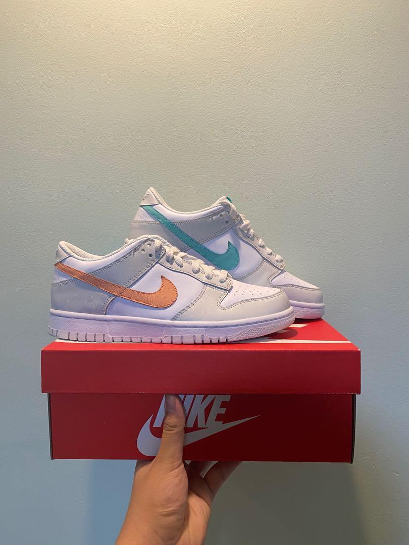 sb dunk tropical twist