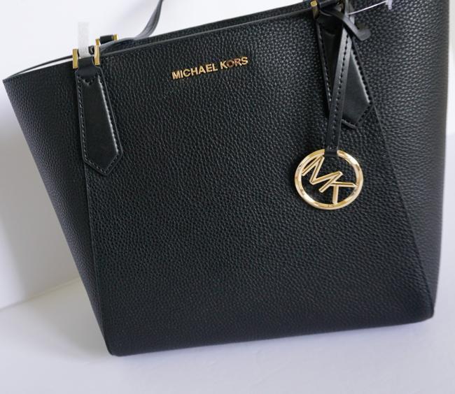 NWT Michael Kors Kimberly Small Bonded Tote Leather Shoulder Bag, Luxury,  Bags & Wallets on Carousell