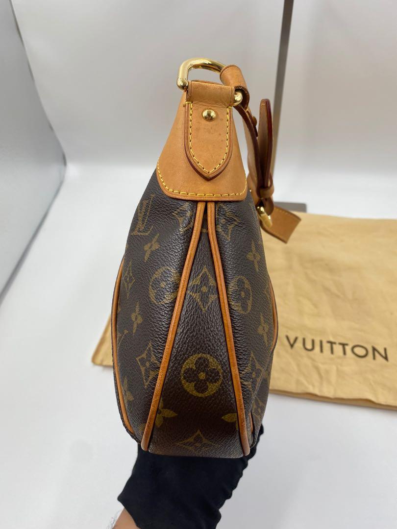 Buy Louis Vuitton Handbag Thames Pm Monogram Canvas Brown M56384 Shoulder  Bag A694