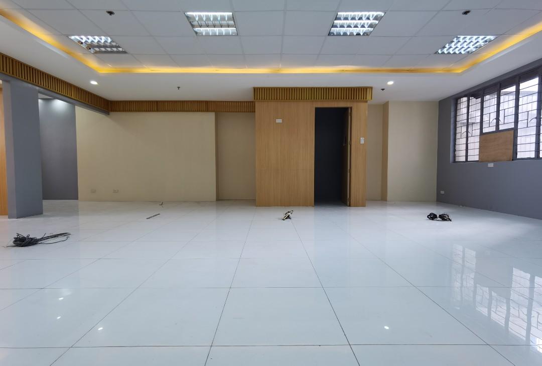 RFO Binondo Office Space for lease (Category: Commercial) located in Manila. Submitted by oygreg (Listing ID 1094484087, Image 2). Description: Not open to brokers for the meantime. Address: Dasma Corporate Center. 321 Dasmariñas St.,Brgy. 291, Binondo, Manila, 1006 -Walking distance to everything Binondo is known for -2 elevators, 2 CR's per flr, 2 fire exits -Newly renovated (Q4 2019) -FA: 103.4 sqm -Parking: NONE -Price: 50k/month, exclusive o