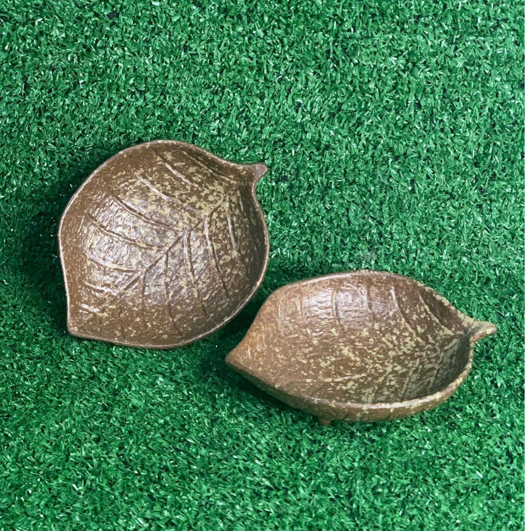 Stoneware Footed Leaf Bowl (Category: Other Kitchenware & Tableware) located in Mandaluyong City. Submitted by isydln (Listing ID 1094555608, Image 1). Description: Stoneware Footed Leaf Bowl Yours at 340.00 14cmx10.5cmx3cm Can double at trinket dish.