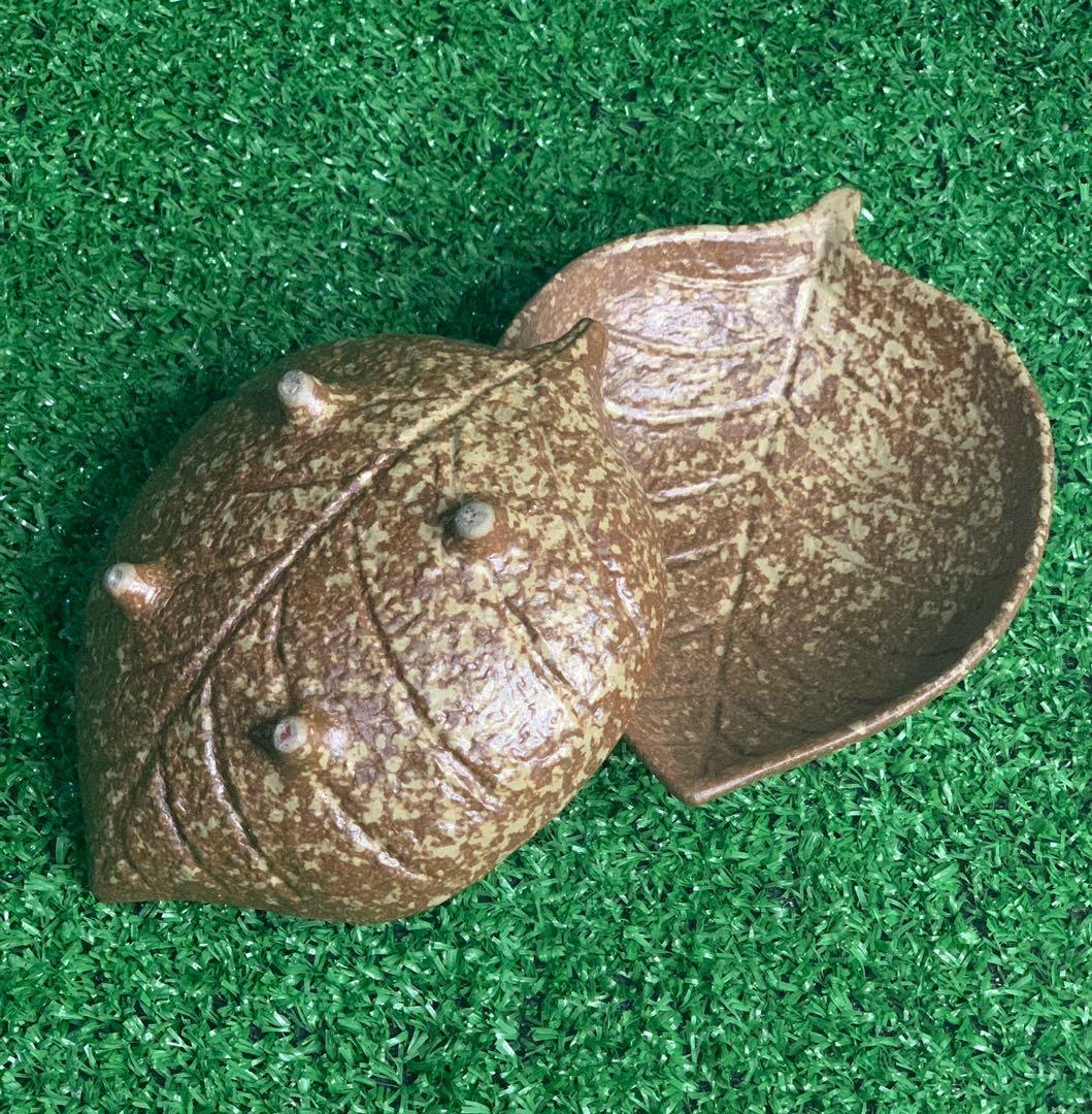 Stoneware Footed Leaf Bowl (Category: Other Kitchenware & Tableware) located in Mandaluyong City. Submitted by isydln (Listing ID 1094555608, Image 3). Description: Stoneware Footed Leaf Bowl Yours at 340.00 14cmx10.5cmx3cm Can double at trinket dish.