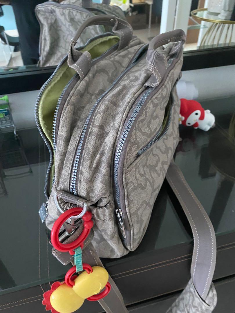 Tous computer sales bag