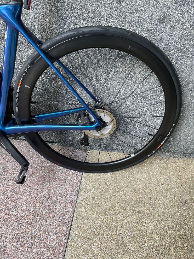 Used Giant SLR 1 42 Disc carbon road wheels Sports Equipment