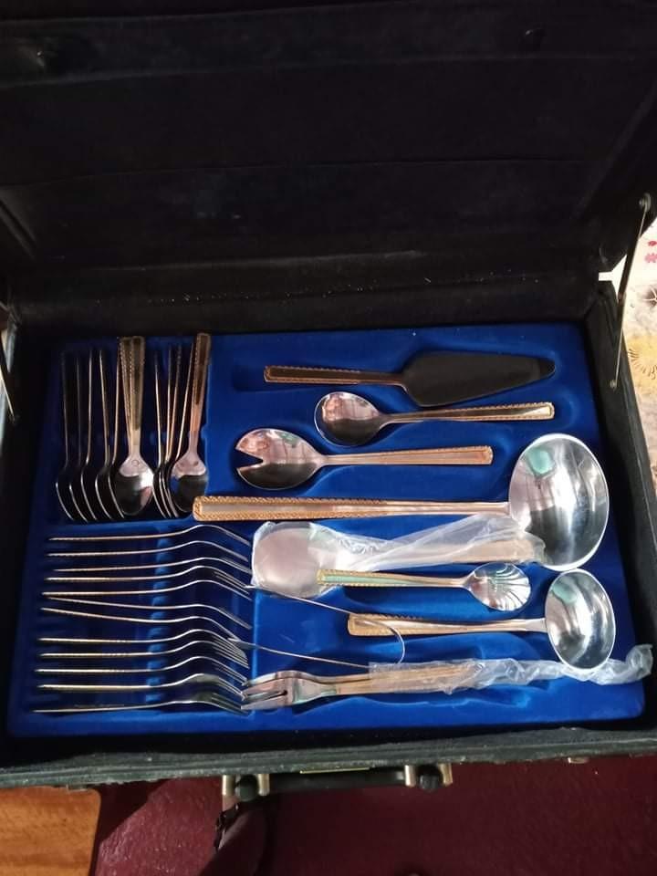 Utensils set from Germany 2 sets (Category: Bathroom & Kitchen Fixtures) located in Quezon City. Submitted by eynzel (Listing ID 1094503641, Image 2). Description: 375$ if you will search this on google per box .. ill gve discounts for this 2 sets of boxes just PM me . HINDI KINAKALAWANG HEAVY AND THICK AUTHENTIC ‼️ PRICY :).