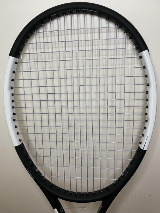 Wilson Prostaff RF97 v12 grip 2 340g 黑白(網球拍), 運動產品, 運動
