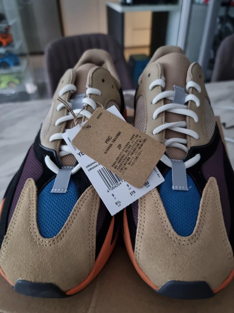 YEEZY BOOST 700 Enflame Amber, Men's Fashion, Footwear, Sneakers on  Carousell