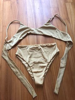 (Category: ) located in . Submitted by cassylocke (Listing ID 1094413403, Image 1). Description: .