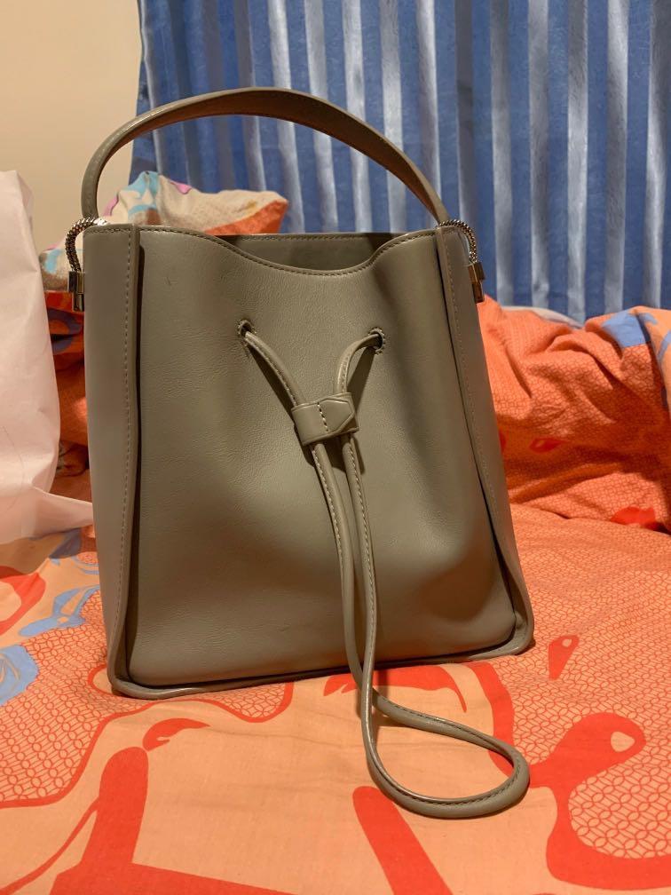 Phillip clearance lim soleil