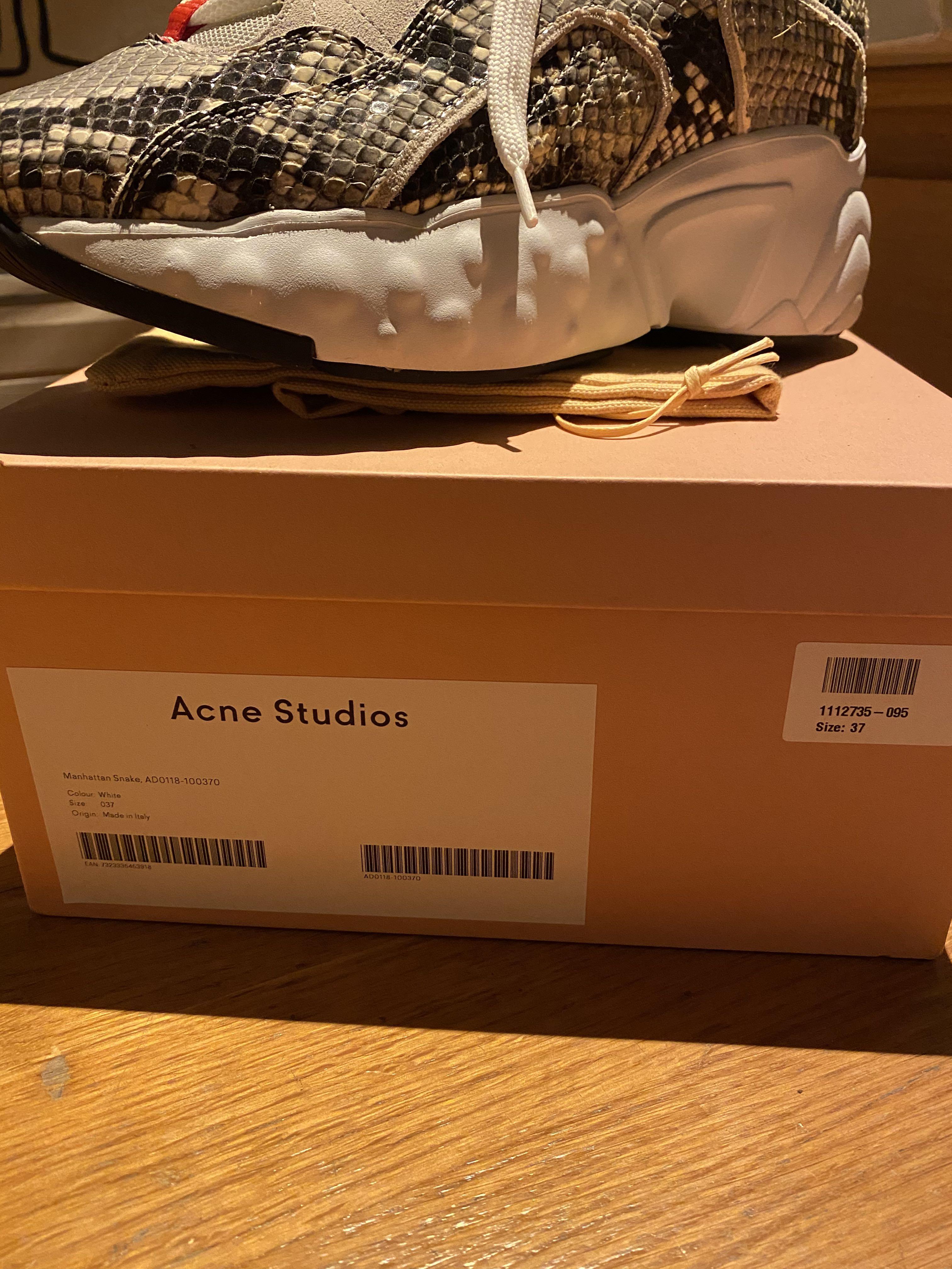Acne manhattan snake store