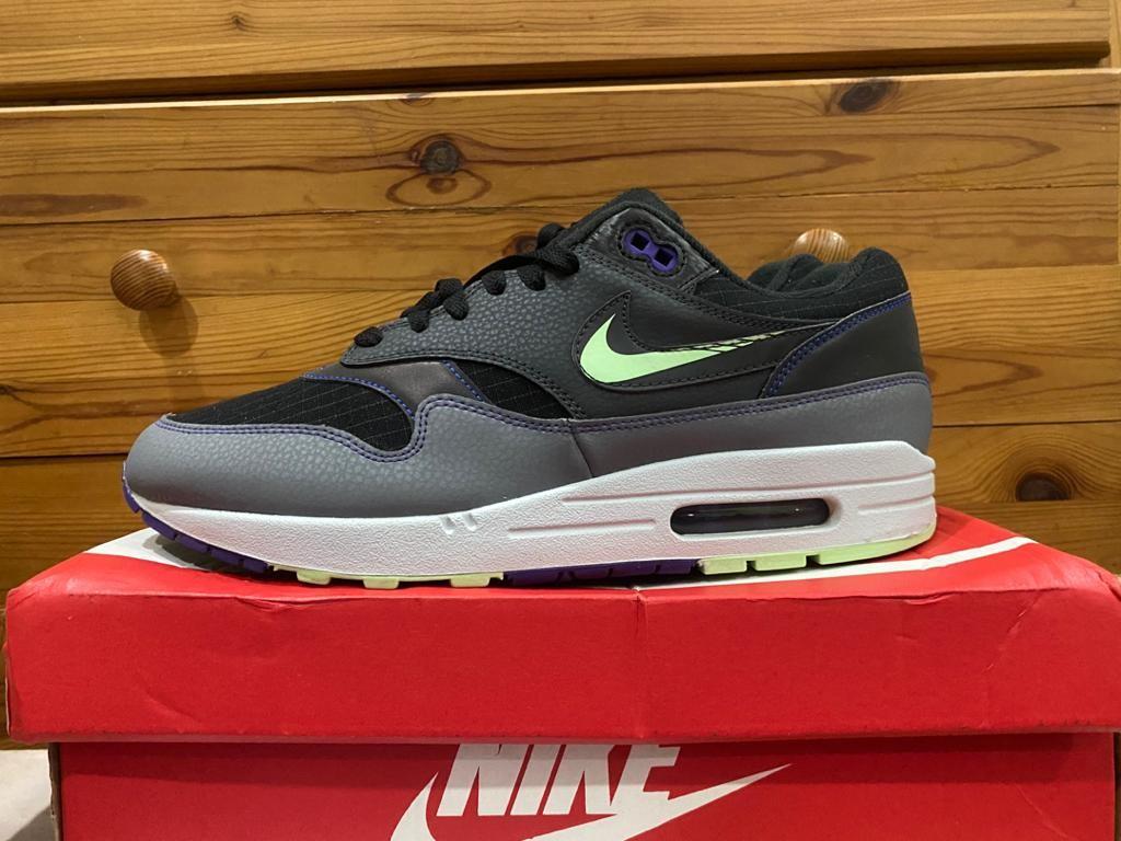 air max future swoosh