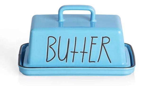 Ceramic Butter Dish with Lid (Category: Other Kitchenware & Tableware) located in Paranaque City. Submitted by vintagesoulmanila (Listing ID 1094586395, Image 3). Description: Ceramic Butter Dish with Lid Height: 4 inches Length: 7 inches Width: 5 inches.