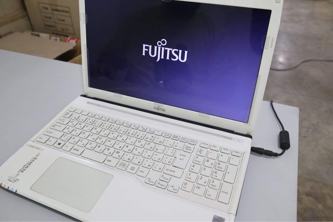 Fujitsu LIFEBOOK AH53/R Core i7 4702MQ  2.2GHz/16GB/256GB(SSD)/Blu-ray/15.6W/FWXGA(1366x768)