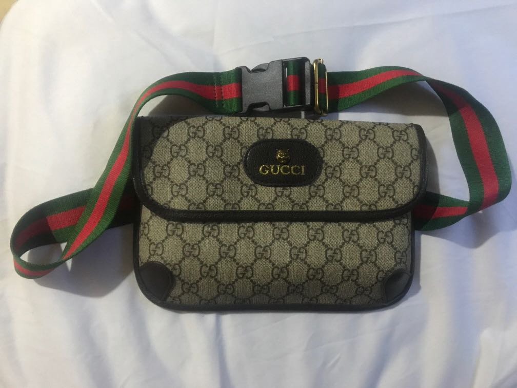 Gucci hang bags deals