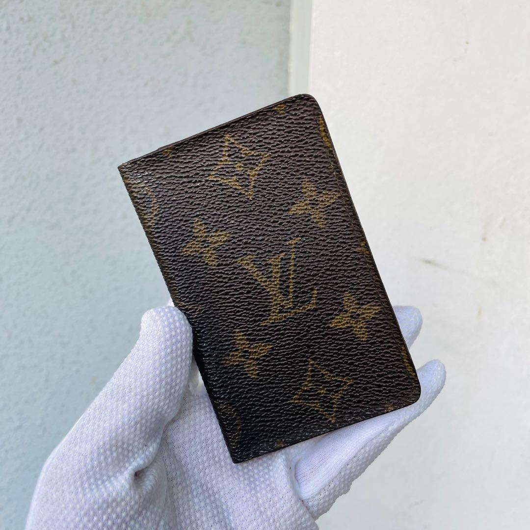 Authentic lv Louis Vuitton id holder card holder, Luxury, Bags & Wallets on  Carousell