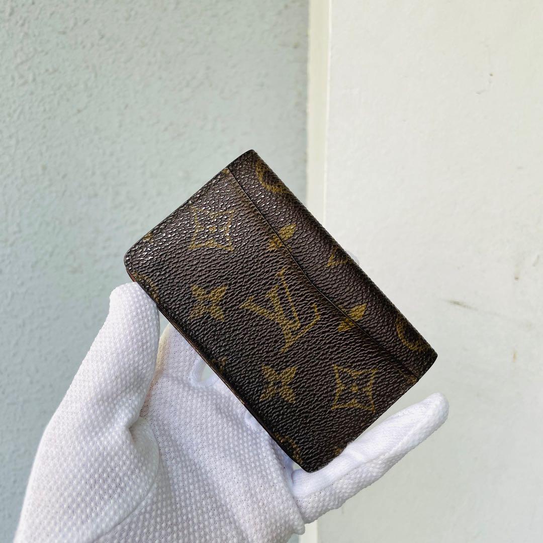 Louis Vuitton Addicted: Monogramouflage Passport Cover