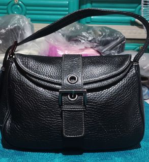 (Category: ) located in . Submitted by addictedtoshoes (Listing ID 1094717954, Image 1). Description: .