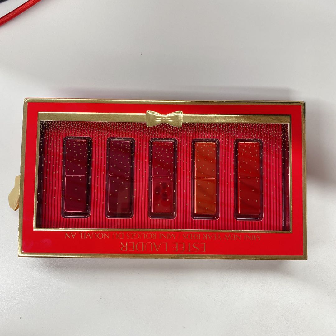 mini new year reds estee lauder