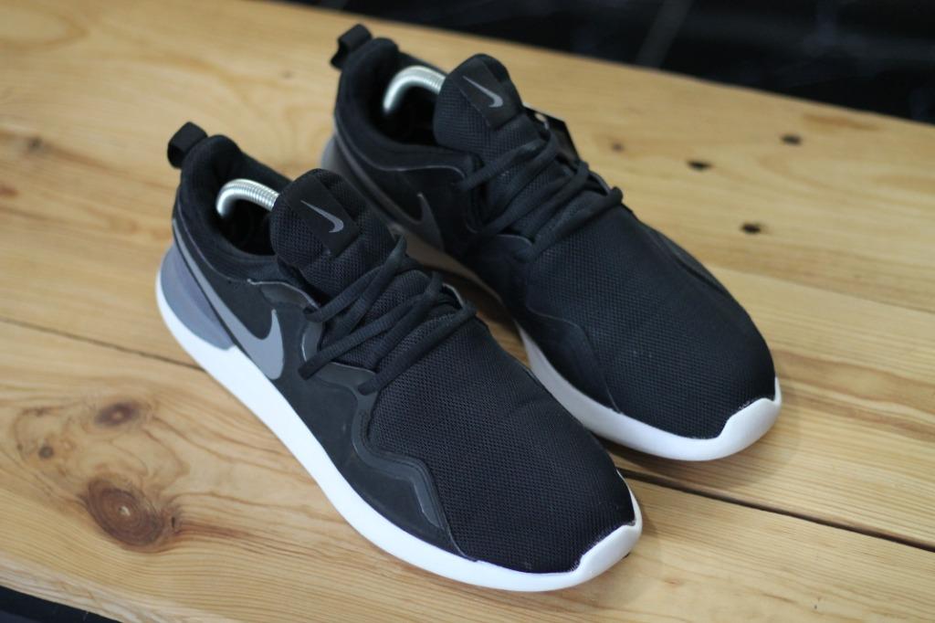 Nike men's tessen running shoe outlet