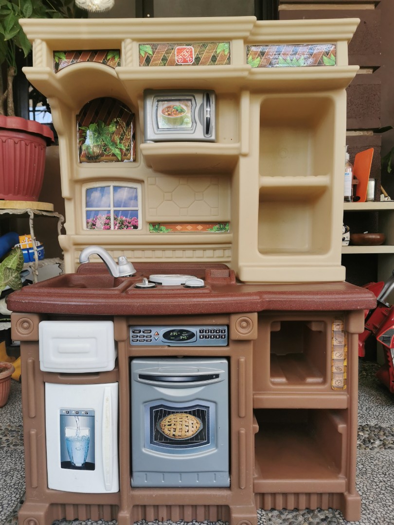 Step 2 Kitchen Set, Hobbies & Toys, Toys & Games on Carousell