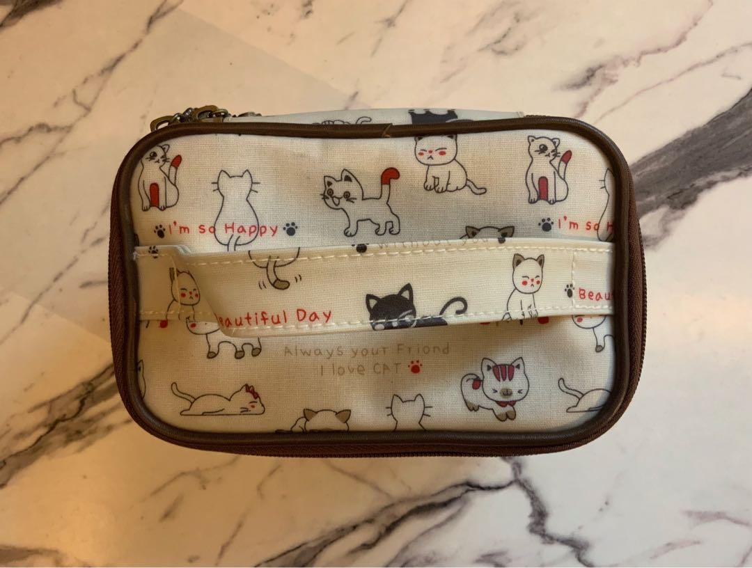 Uma Hana Travel Make-up Bag (Category: Makeup) located in Mandaluyong City. Submitted by yenzeb (Listing ID 1094733367, Image 2). Description: 🦋 Uma Hana Travel Make-up Bag - In good condition, no flaws - RFS: Decluttering - METRO MANILA ONLY - DELIVERY ONLY.