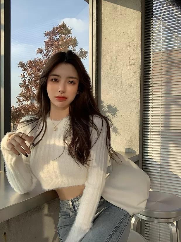 White cropped clearance fuzzy sweater