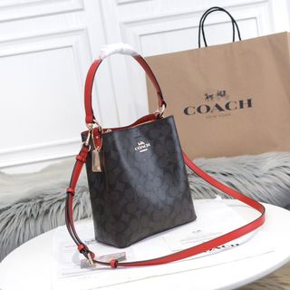 (Category: ) located in . Submitted by banana.outlet (Listing ID 1094881356, Image 1). Description: .
