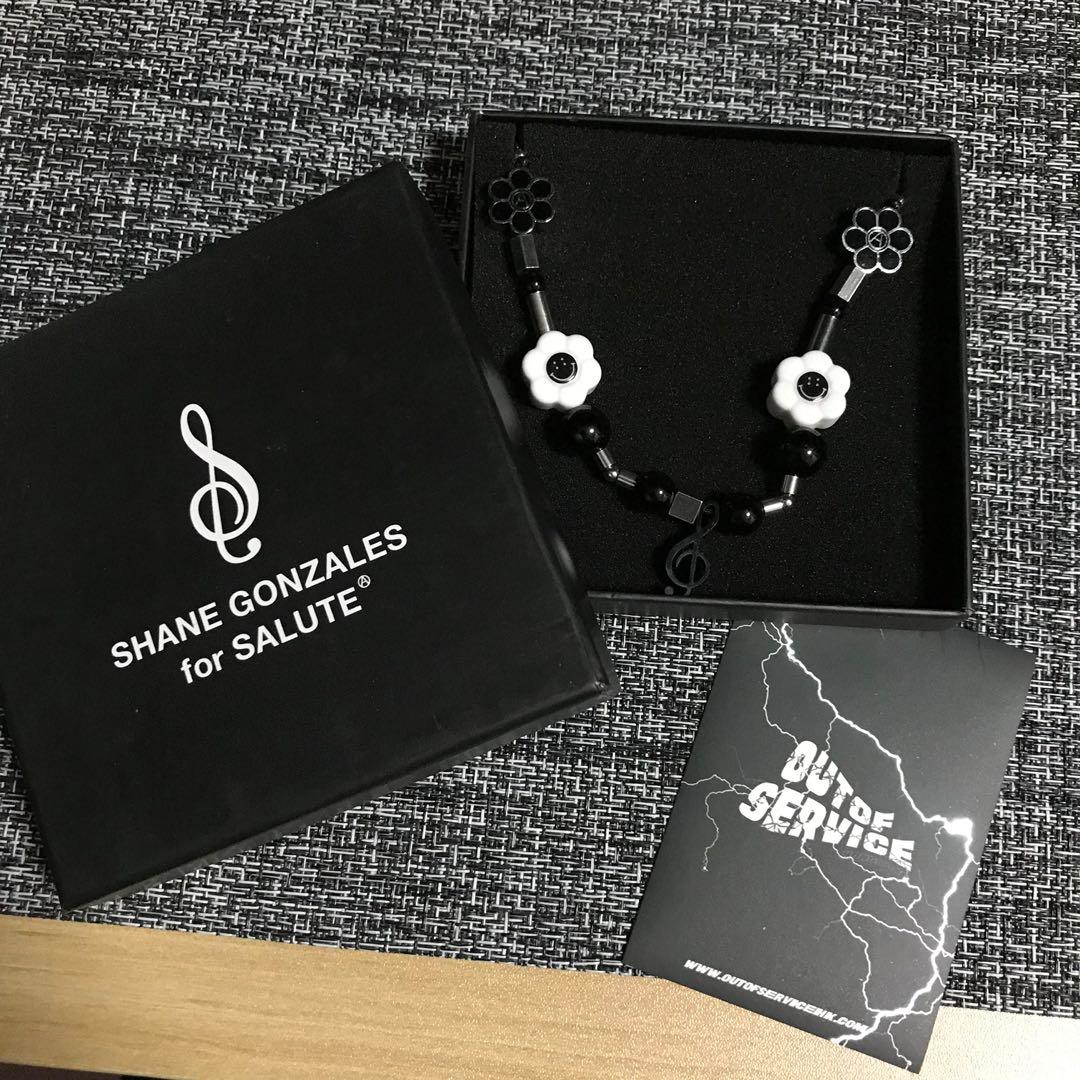 現貨) Salute x Shane Gonzales music flower necklace, 名牌, 飾物及 