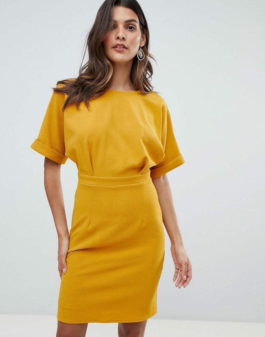 Tag Mustard V back Dress Import 