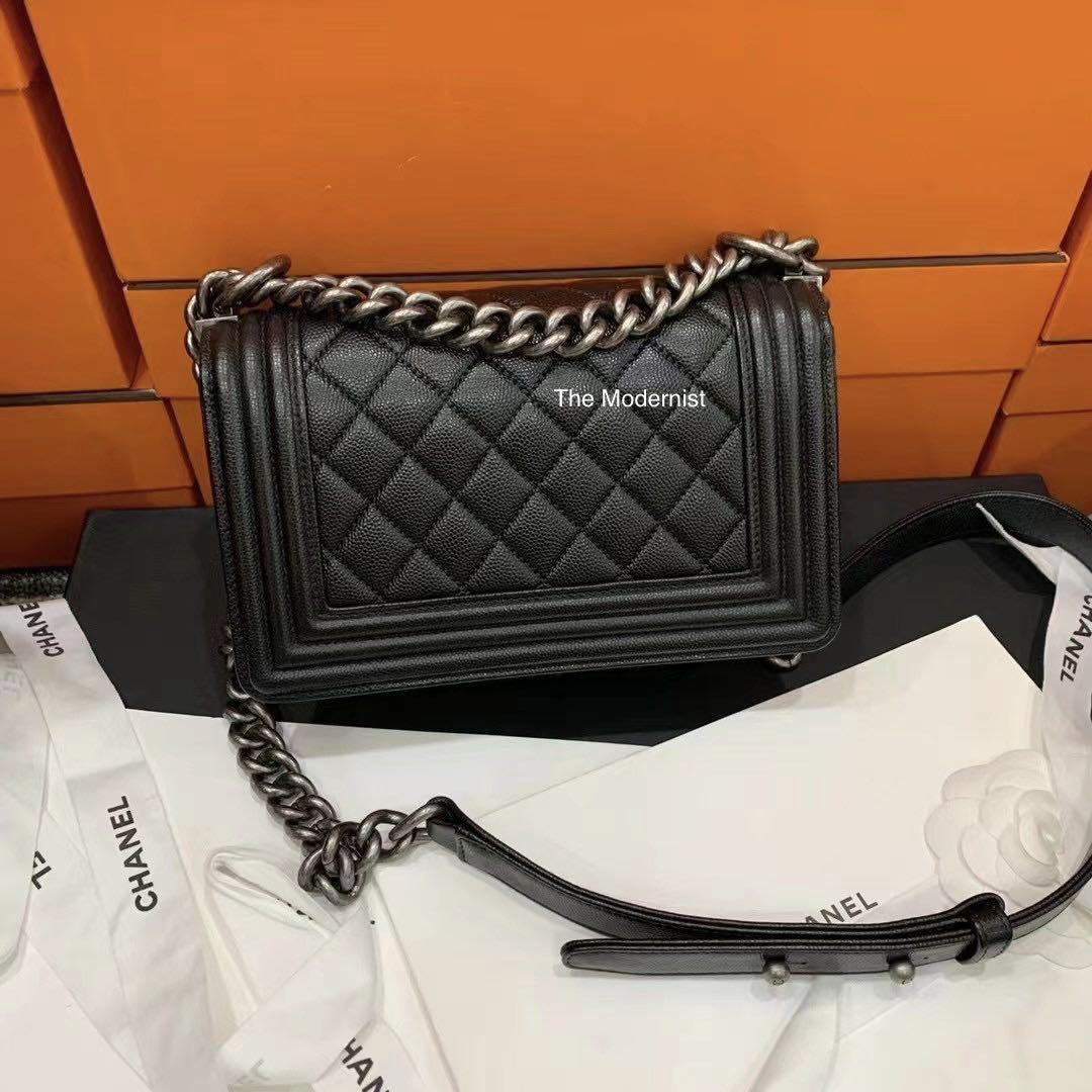 Chanel boy caviar ruthenium hardware store