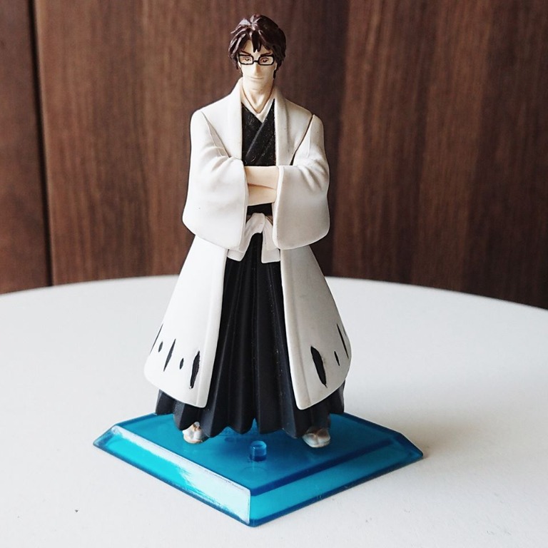 [Available] Bleach Bandai Trading Figure Aizen Sousuke, Hobbies