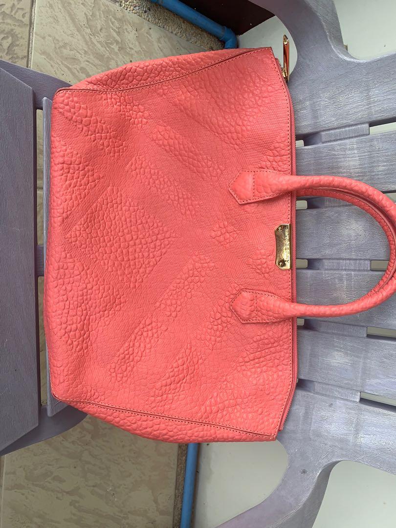 Burberry dewsbury convertible tote (Category: Luxury Bags & Wallets) located in Quezon City. Submitted by djrakrakantodamax (Listing ID 1094873547, Image 3). Description: A rare never used just stocked burberry dewsbury convertible tote in a salmon pink Tote extension hasn’t been installed yet Doesn’t come with box only dustbag because it was heavy to bring with out luggage 10/10 never used just stocked in a airconditioned room Payment thru gcash