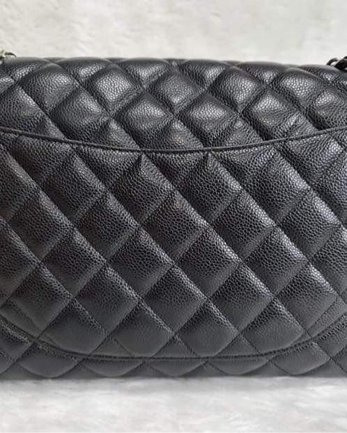Chanel Maxi Flap (Category: Luxury Bags & Wallets) located in Manila. Submitted by bagislifeshop (Listing ID 1094951911, Image 2). Description: 8.5/10 condition.