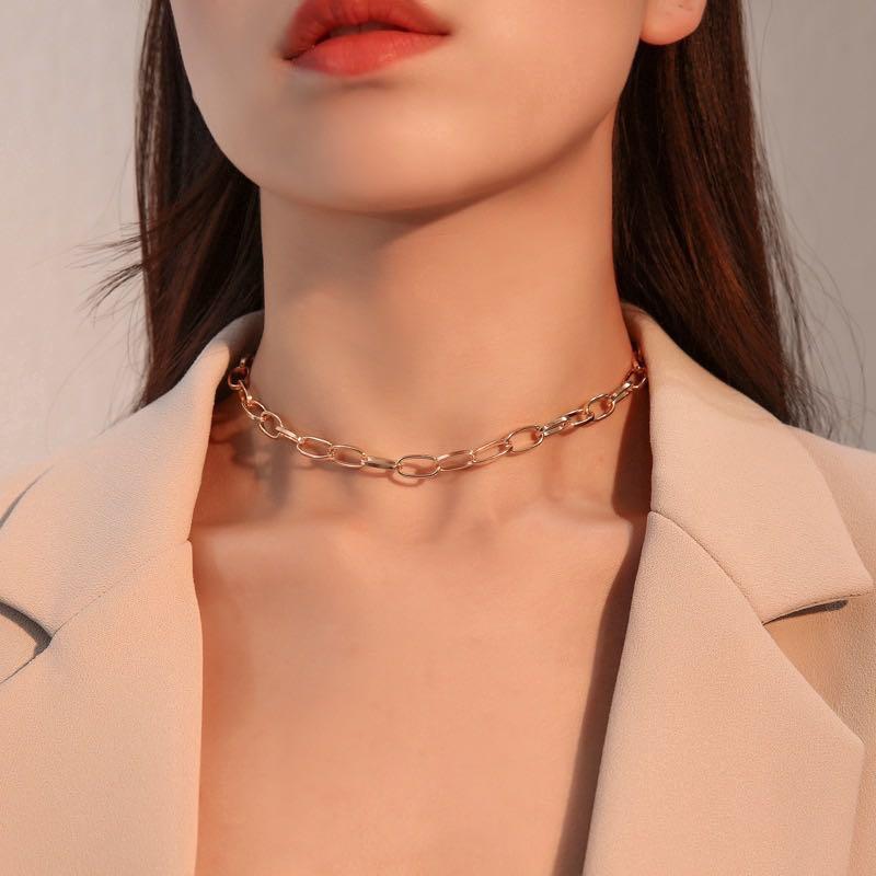 Gold necklace top choker chain
