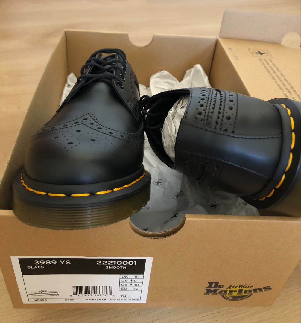 Dr martens 3989 yellow stitch top