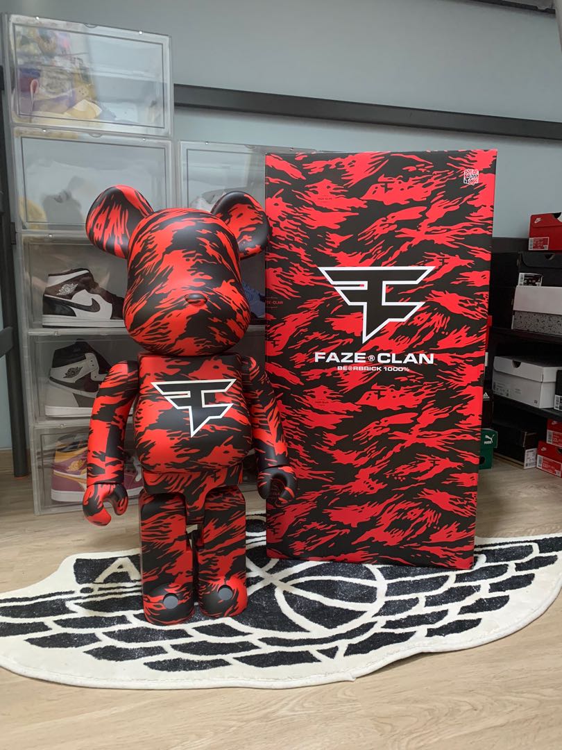 Faze Clan x Bearbrick 1000%