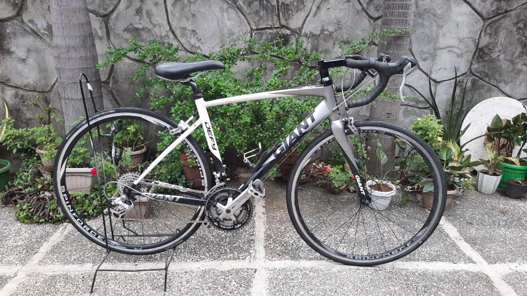 Giant Defy Roadbike, Sports Equipment 