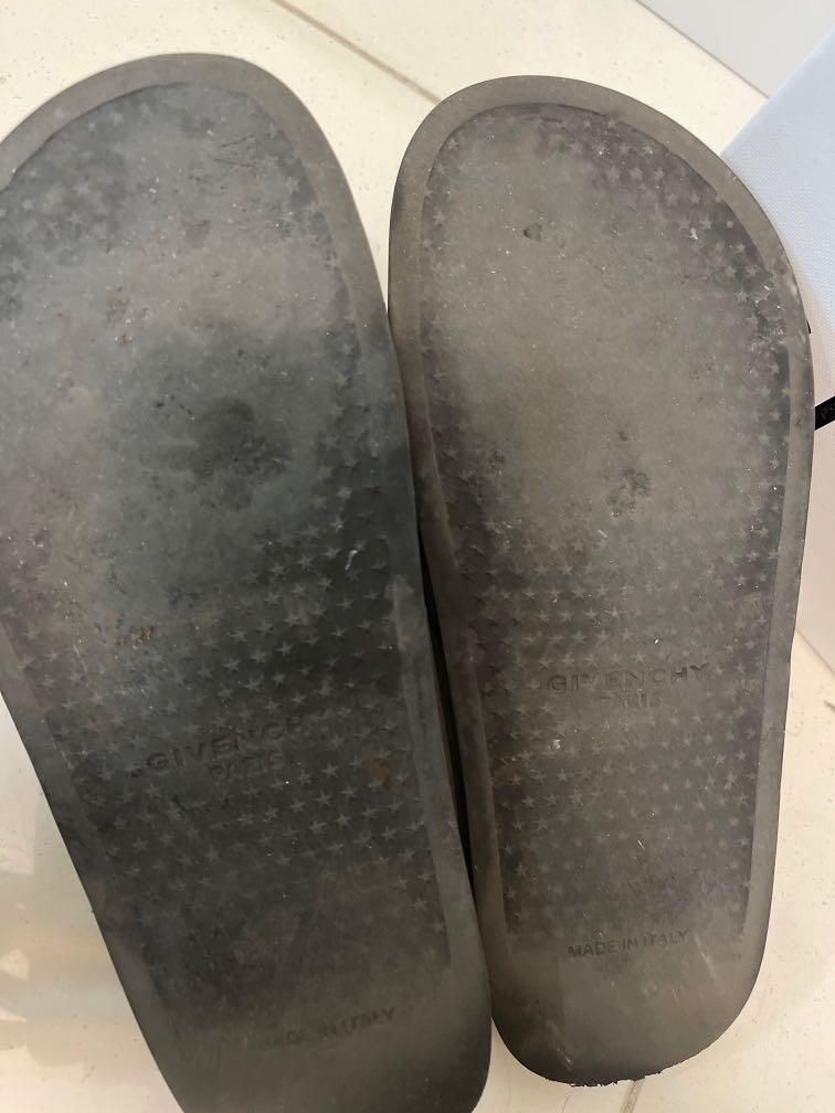 Givenchy Slides (Category: Flipflops and Slides) located in Singapore. Submitted by righttrack (Listing ID 1094899521, Image 2). Description: SIZE 39.