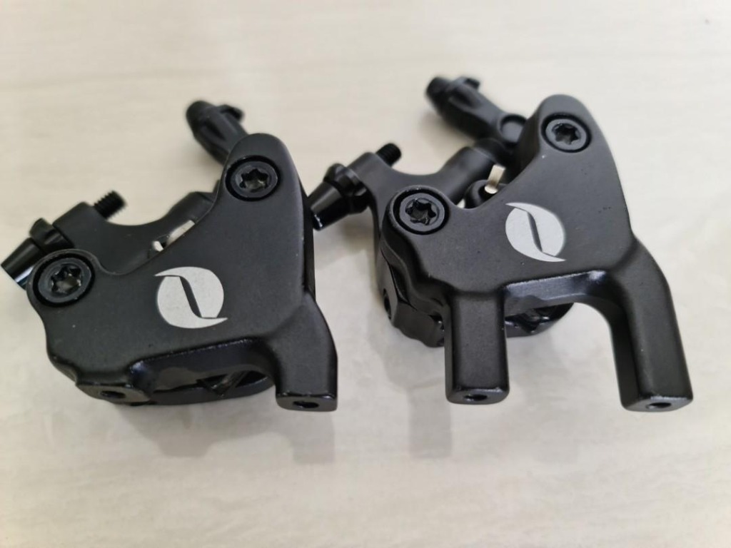 Semi hydraulic disc brakes outlet