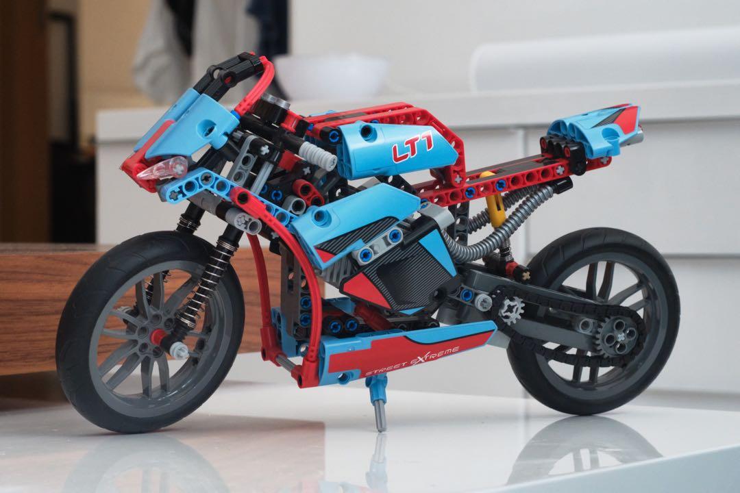 Lego Technic Street Motorcycle 42036, Hobbies & Toys, Toys & Games on  Carousell