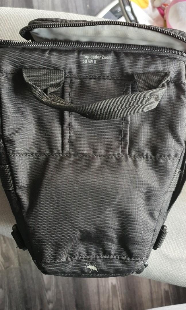Lowerpro Top Loader (Category: Camera Bags & Carriers) located in Singapore. Submitted by criusmasterd (Listing ID 1094852295, Image 4). Description: slight discolouration as shown on the picture, but other than that, the bag is functional 😀.