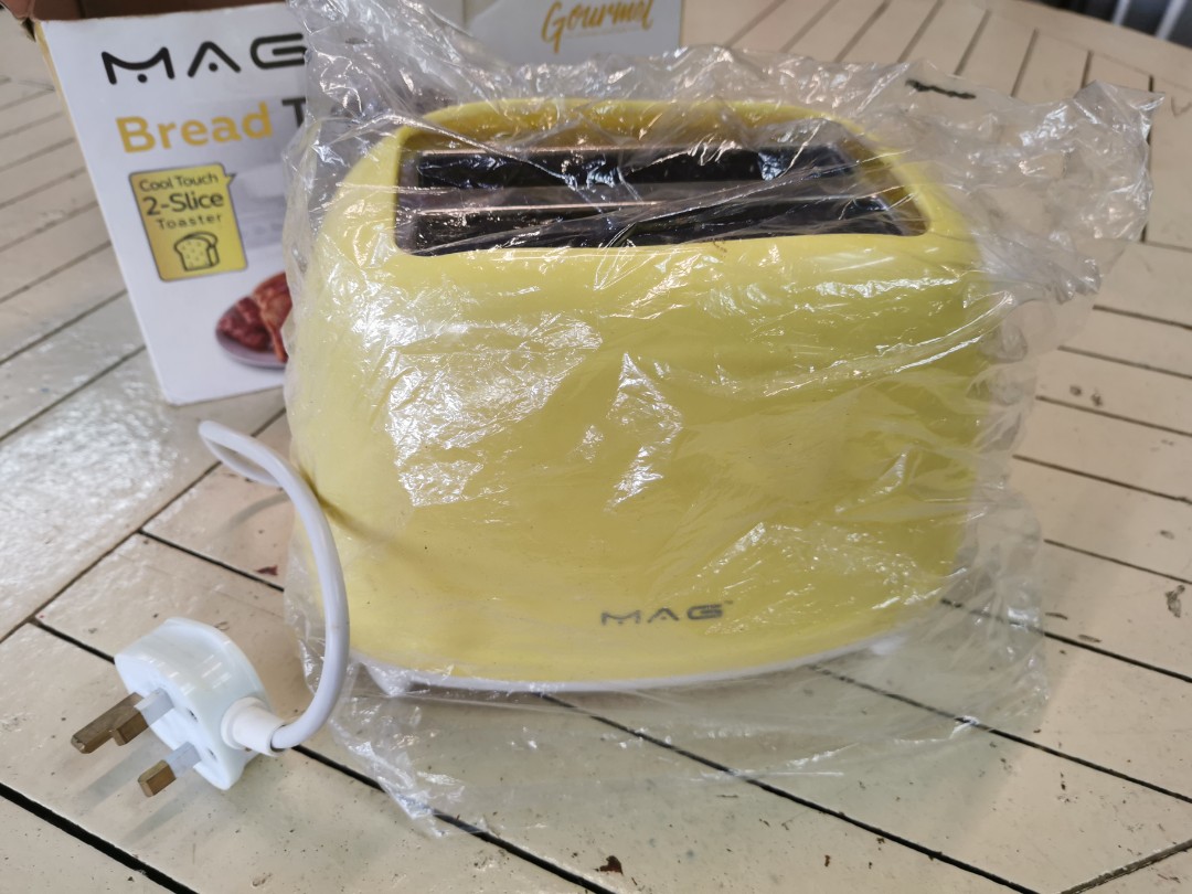 MAG pastel colour (yellow) bread toaster, TV & Home Appliances, Kitchen