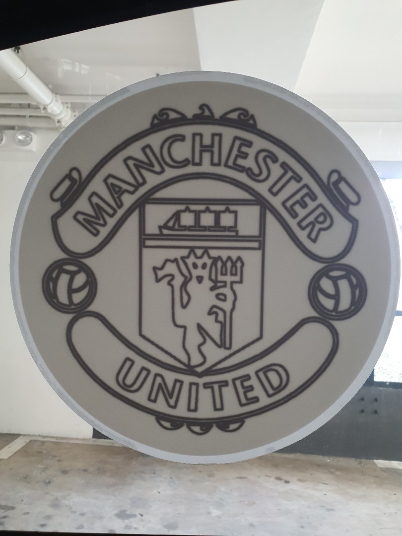 Manchester United large Car Decal (30 cm diameter), Car Accessories