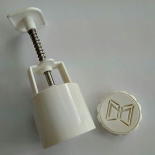 （分類：）位於 。 由 debbie.kwok 提交（商品編號 1094917968，圖片 1）。簡介： 。