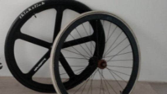 (Category: ) located in . Submitted by dxn.ial (Listing ID 1094984333, Image 1). Description: .