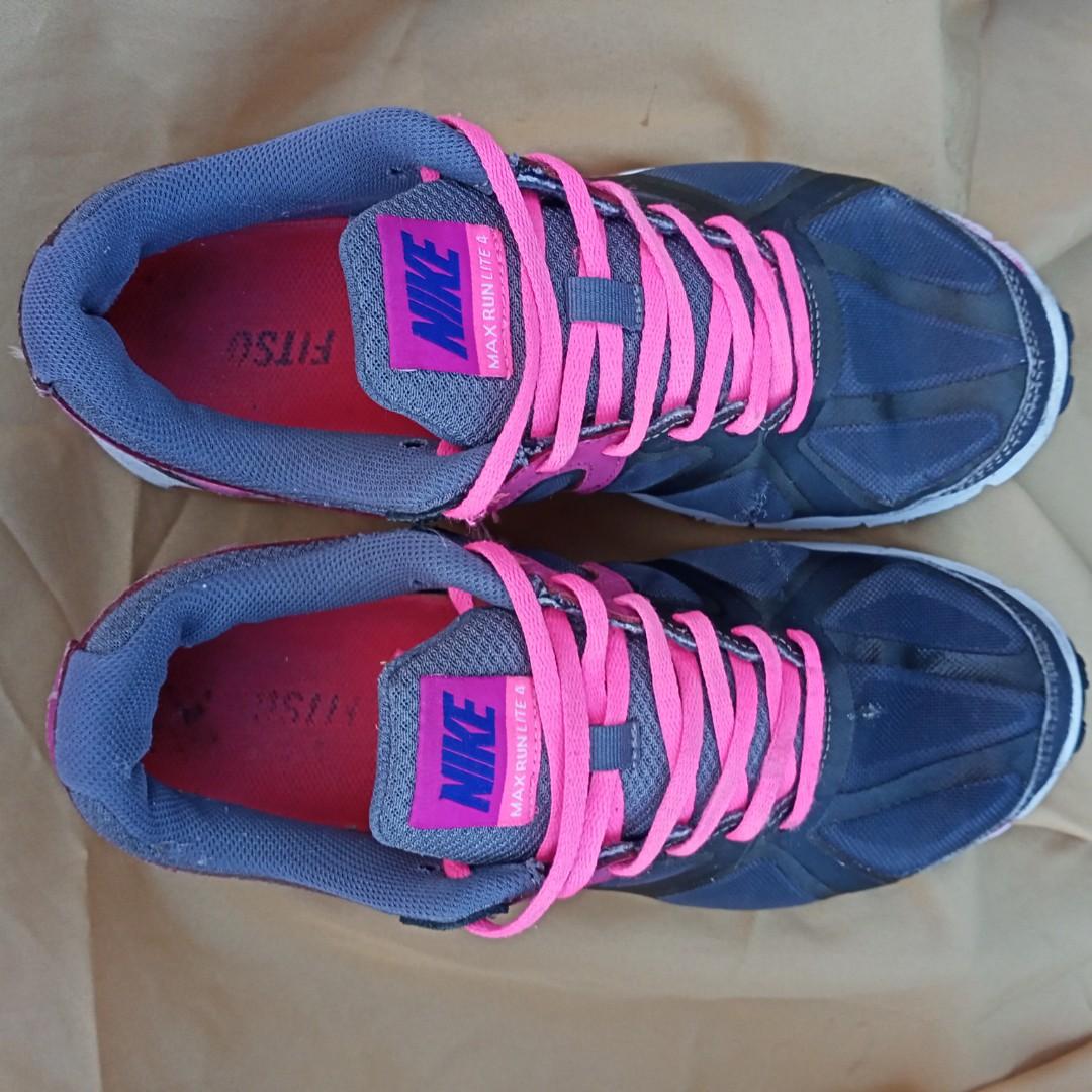 Nike Air Max, Sports, Athletic & Sports Clothing on Carousell