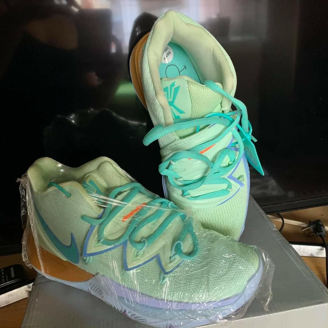 Nike kyrie hotsell squidward shoes