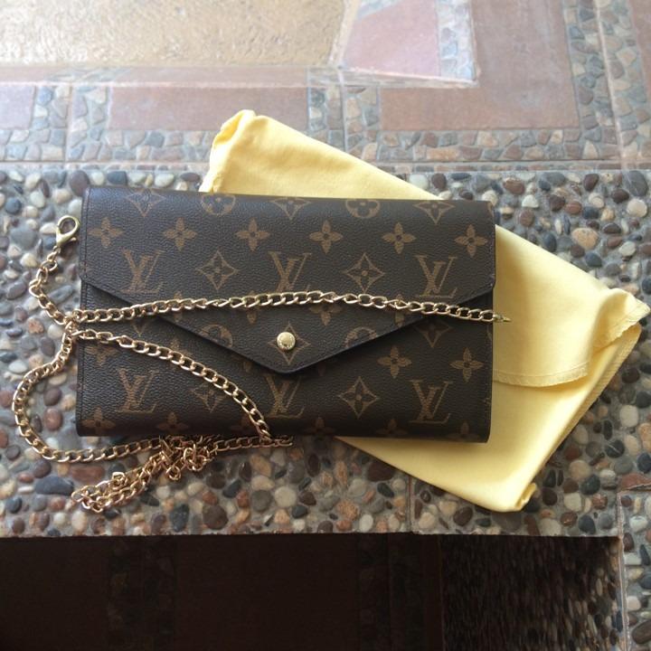 louis vuitton malletier a paris maison fondee en 1854 wallet. is this legit  and how much is this worth? : r/Louisvuitton